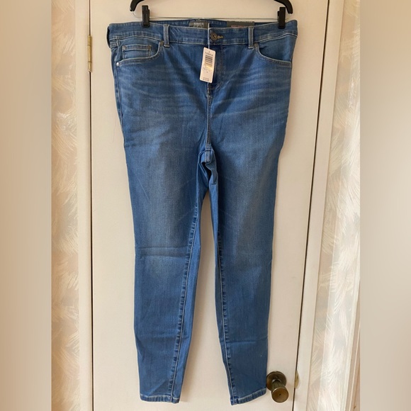 9pc NWT TORRID LOT!
3 Jeans SZ 16, 
6 TOPS! Sz 1/2 - Picture 2 of 15